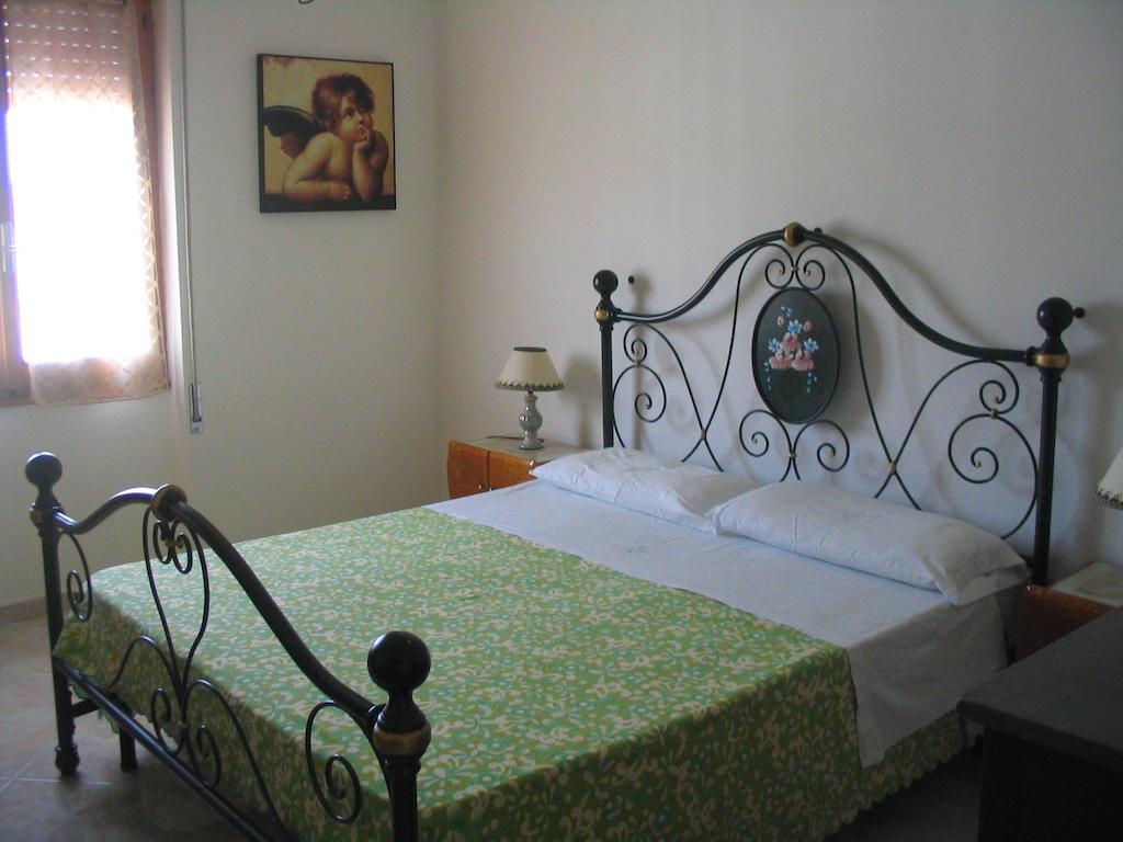 Marycarmen Apartment Alghero Phòng bức ảnh